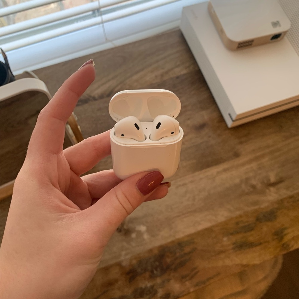 Apple AirPods